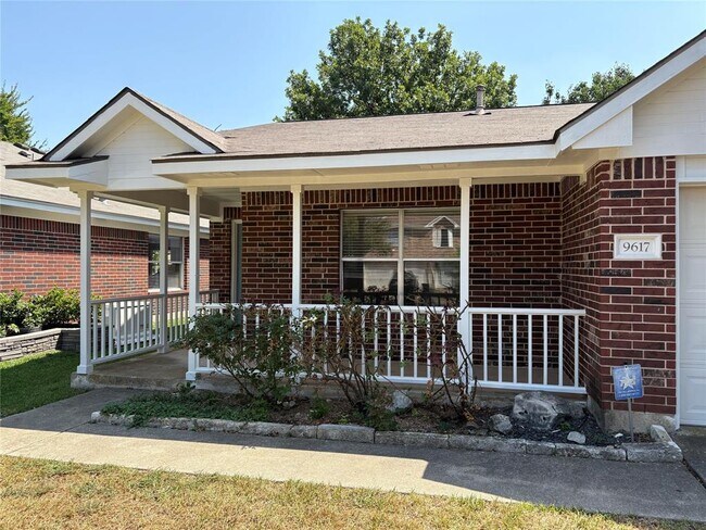 Building Photo - 9617 Copper Creek Dr