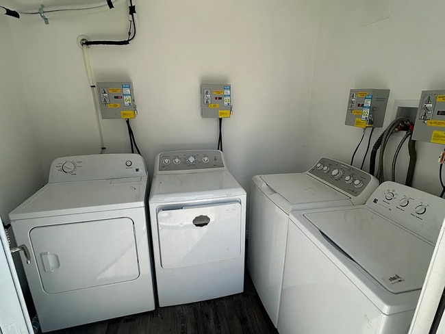 Building Photo - Beautifully remodeled 2-Bedroom Home | All...