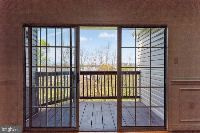 Building Photo - 108-11-111 Timberlake Terrace
