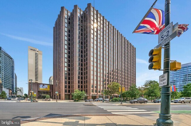 Building Photo - 1601 Cherry St