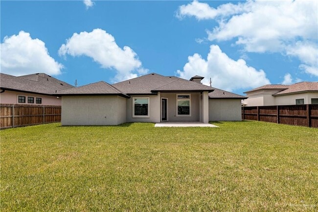 Building Photo - 20 West Dr