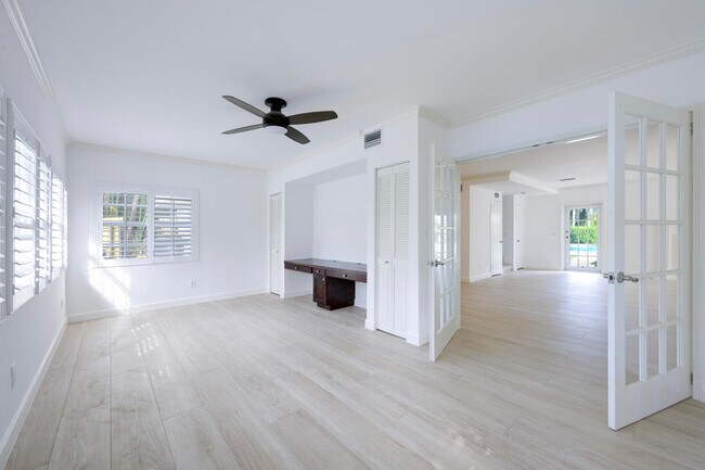 Building Photo - 336 Marlborough Pl