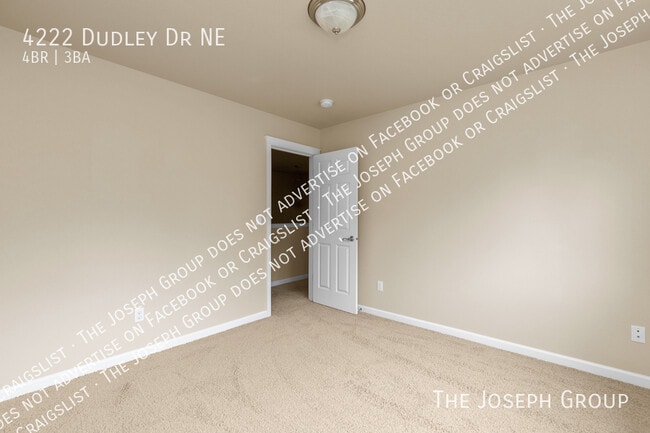 Building Photo - 4222 Dudley Dr NE