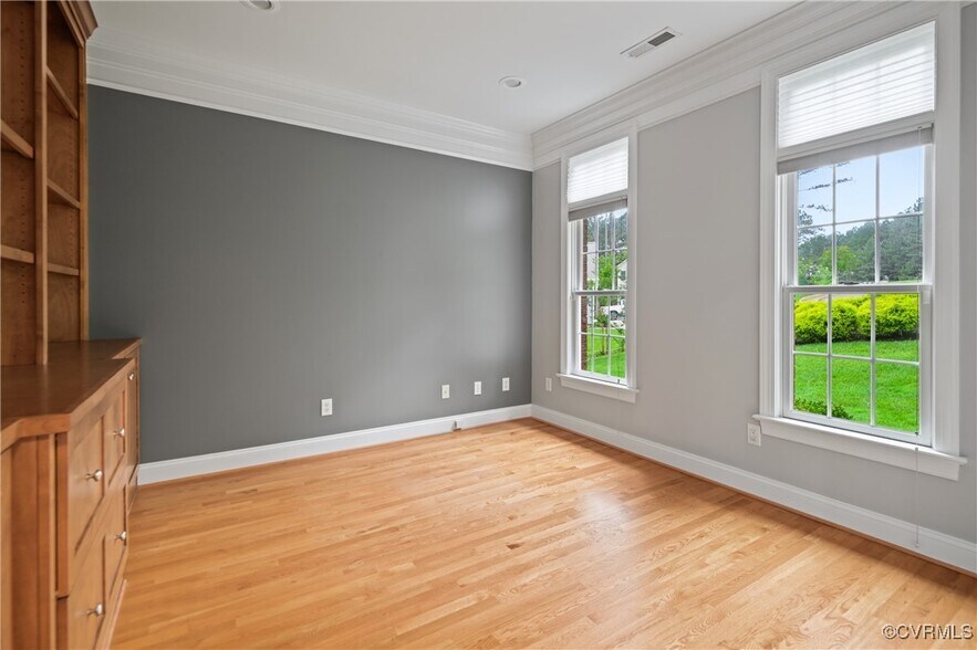 Building Photo - 11465 Pinewild Dr