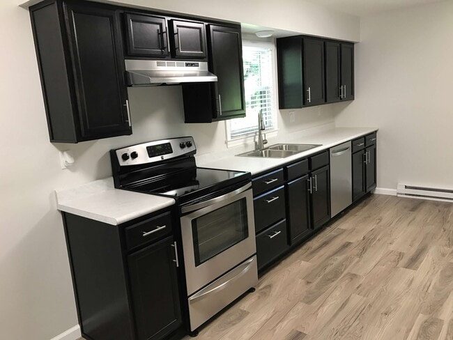 Building Photo - 874 A Pleasant Ridge Rd