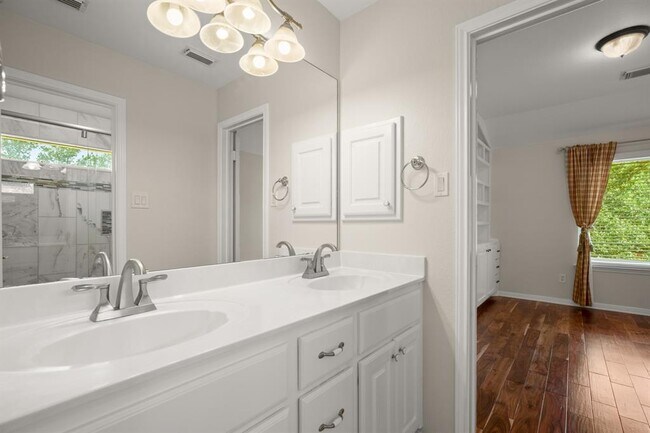 Building Photo - 6612 Casimir Cove