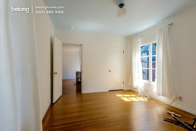 Building Photo - 420 9th Ave