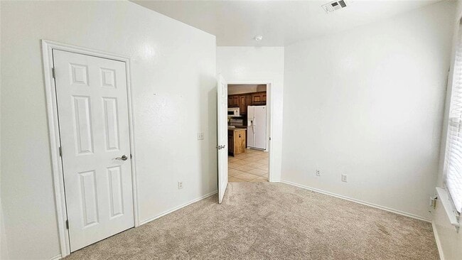 Building Photo - 643 Sisken Ct