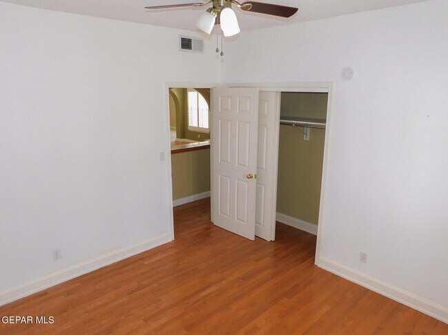 Building Photo - 917 Tecate Pl
