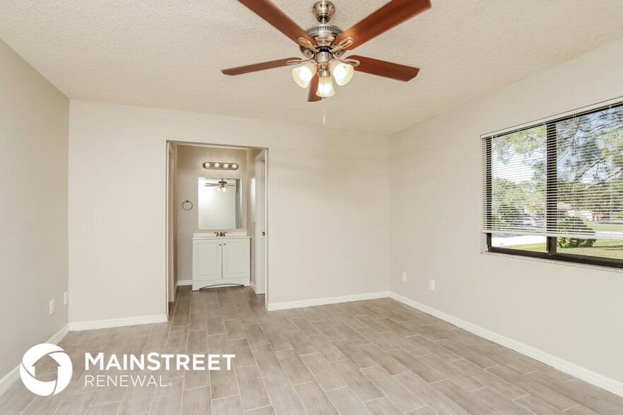 Building Photo - 1079 Beacon St NW