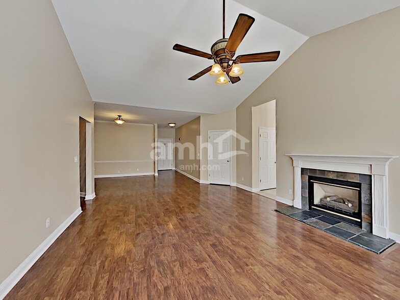 Building Photo - 1200 Nighthawk Ct