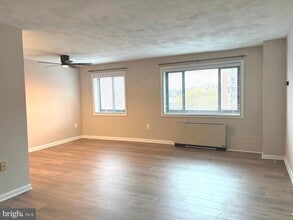 Building Photo - 1200 S Arlington Ridge Rd