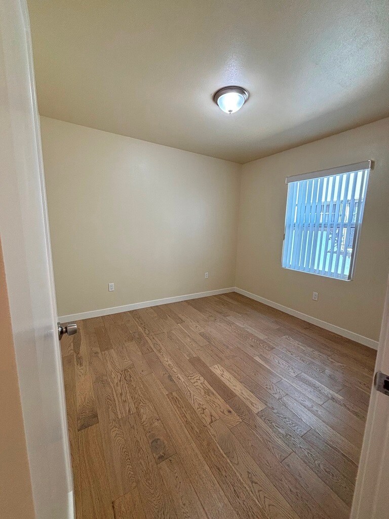 Building Photo - 2918 S Normandie Ave
