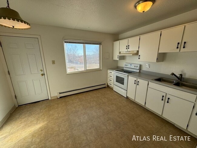 Building Photo - 4206 Forest Hill Ct