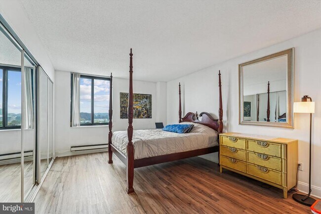 Building Photo - 7401 Westlake Terrace