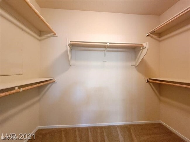 Building Photo - 9132 Spumante Ave