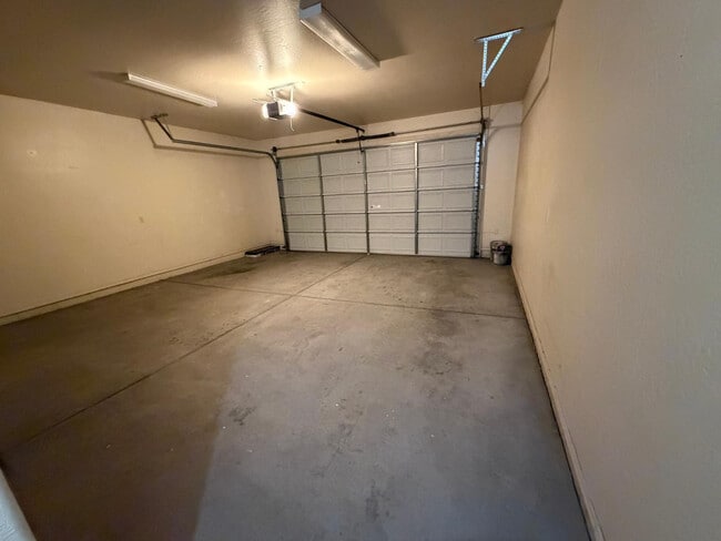 Building Photo - 4613 Bay Cir