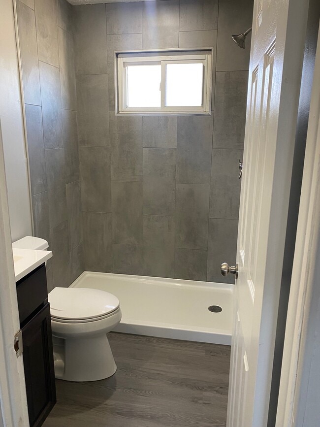 Building Photo - 2309 Union Ave