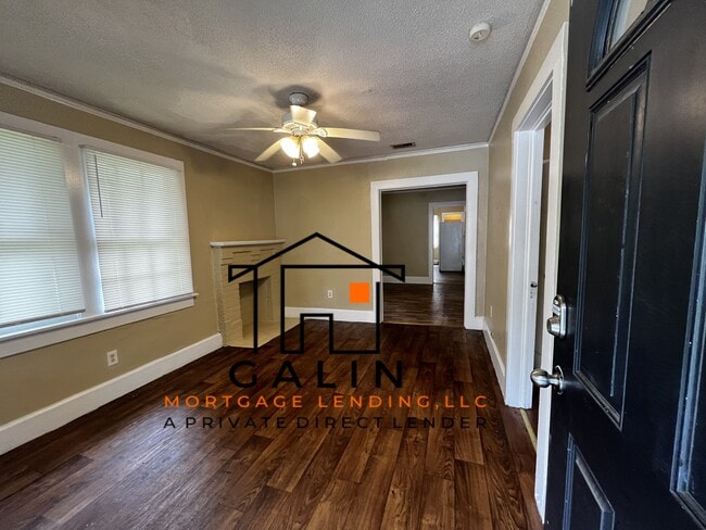 Building Photo - 204 Sugden St