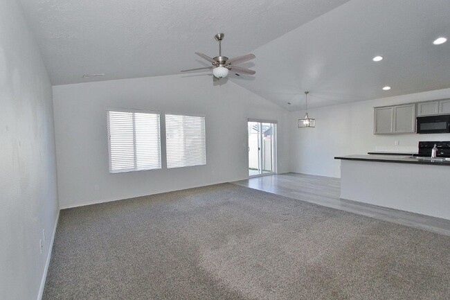 Building Photo - Single-Level Home In Quiet Neighborhood