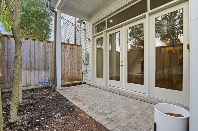 Building Photo - 4734 Aftonshire Dr