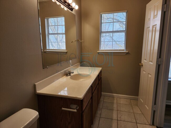 Building Photo - Ready For Showings! Great Find In North Little Rock