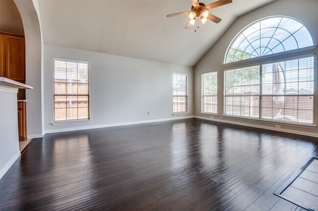 Building Photo - 2767 Waterway Dr