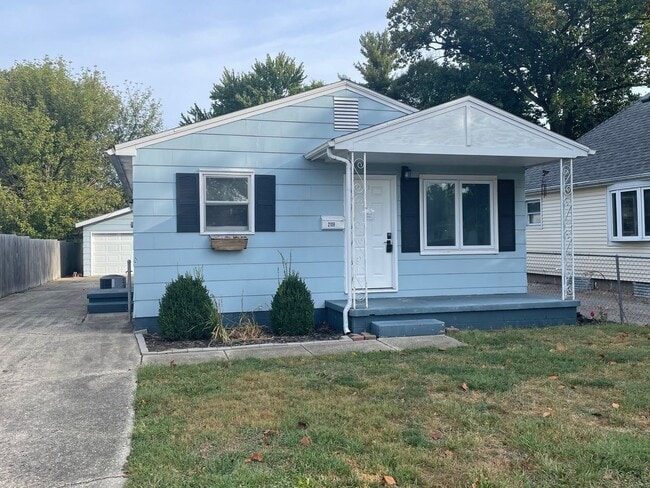 Primary Photo - Now Renting in Springfield: 3 Bed and 1 Ba...