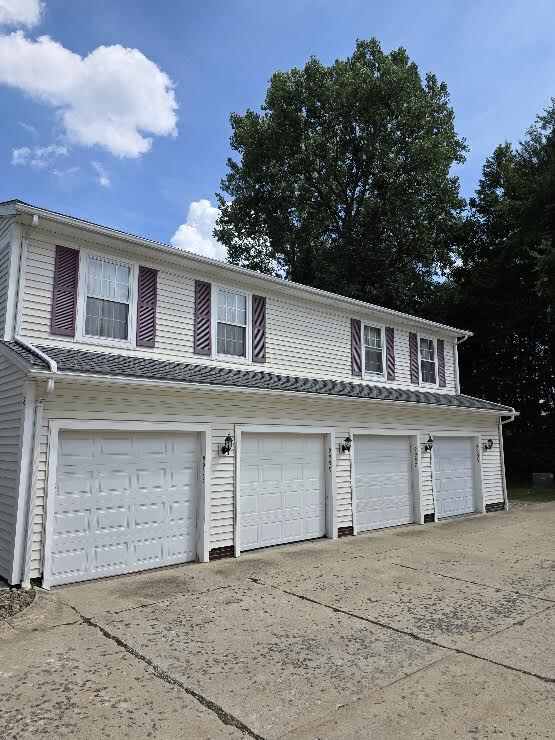 Building Photo - 9997 Independence Dr