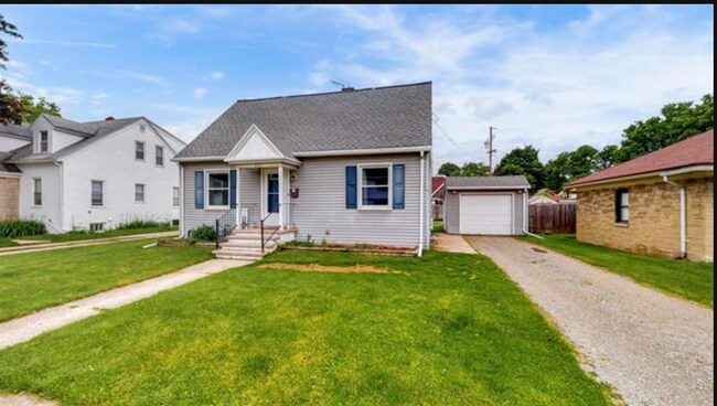 Building Photo - 423 Vroman St