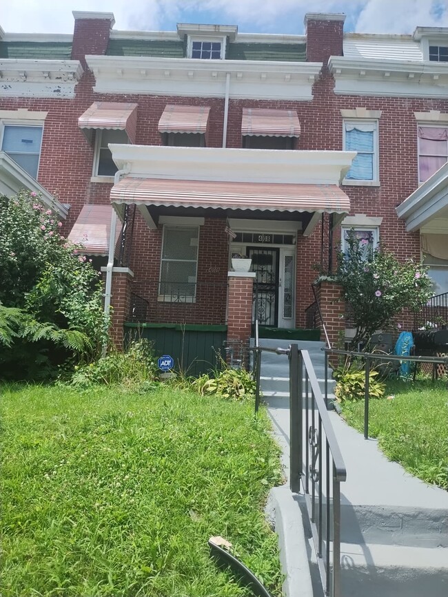 Primary Photo - 408 Lyndhurst St