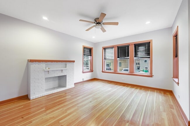 Building Photo - 1810 N Long Ave