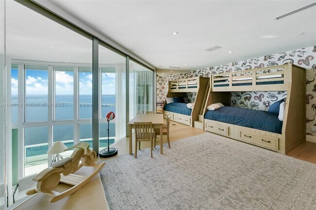 Building Photo - 1643 Brickell Ave