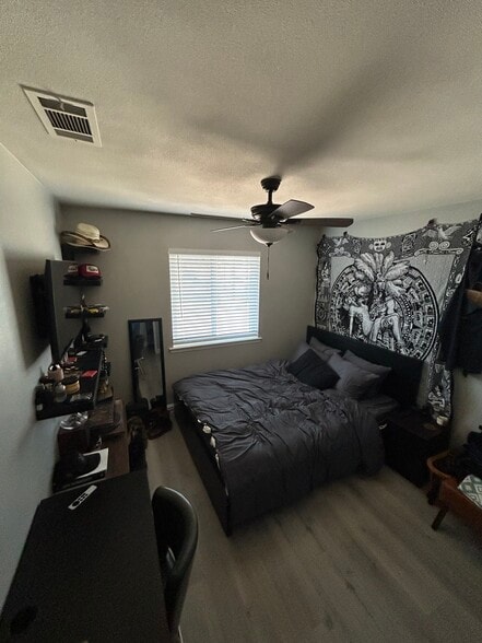 Bedroom 2 - 17821 Lemon St