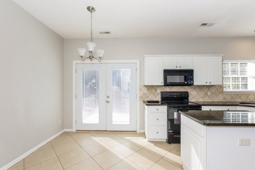 Building Photo - 12024 Brownestone View Dr