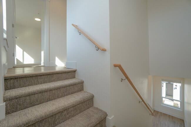 Building Photo - 4621 N Iota Ln