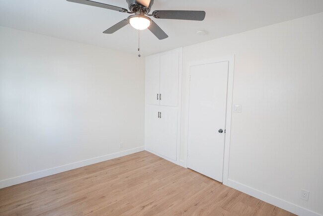 Building Photo - 825 W 167th St