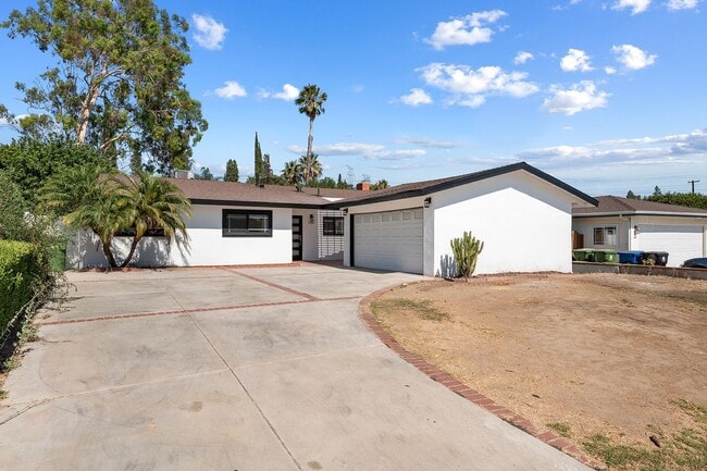 Building Photo - 9800 Geyser Ave