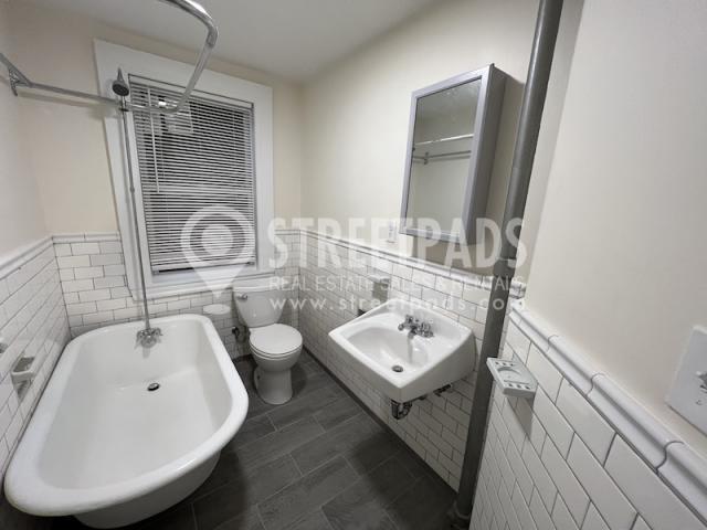 Building Photo - 2 bedroom in Cambridge MA 02139