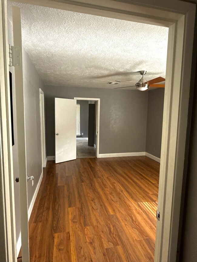 Building Photo - 22726 Melham Ln