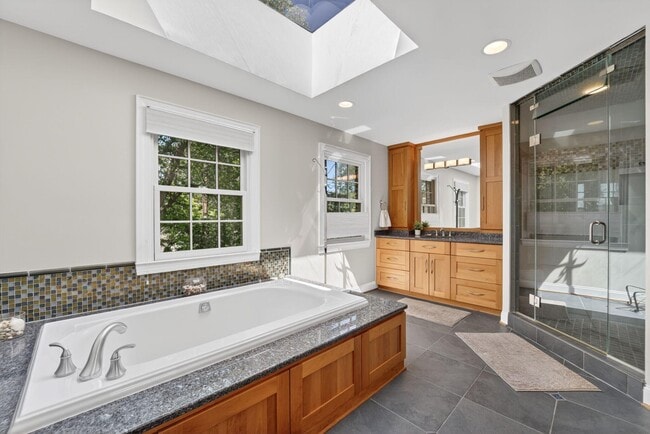 Building Photo - 5115 Cape Cod Ct