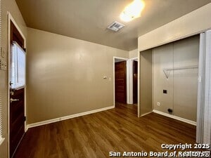 Building Photo - 120 Gifford St