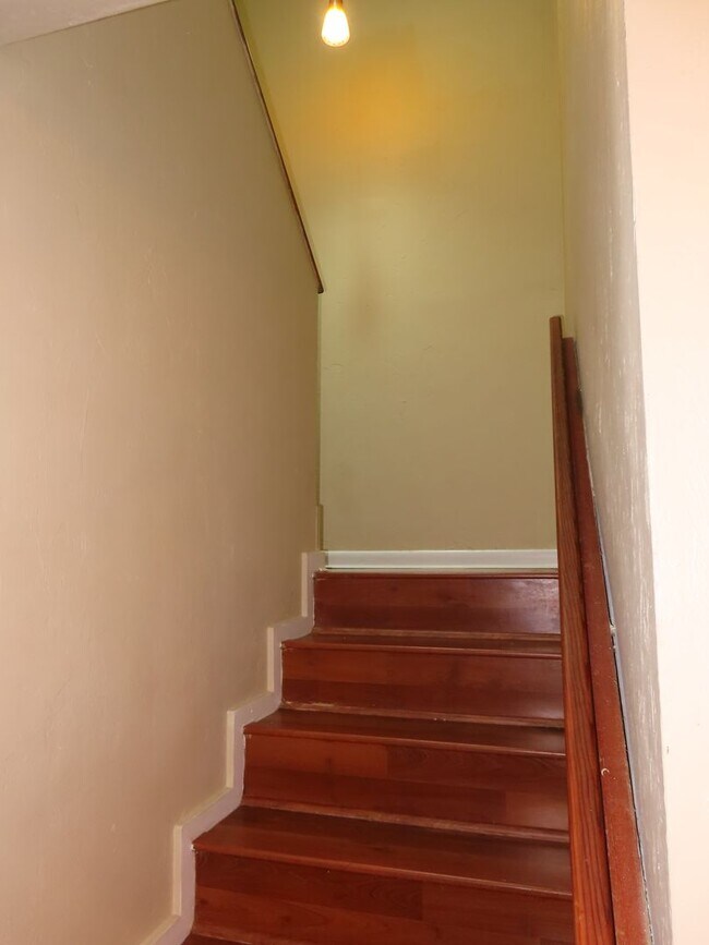 Building Photo - Space, Style & Location You’ll Love