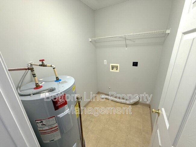 Building Photo - 9419 Elizabeth Townes Ln