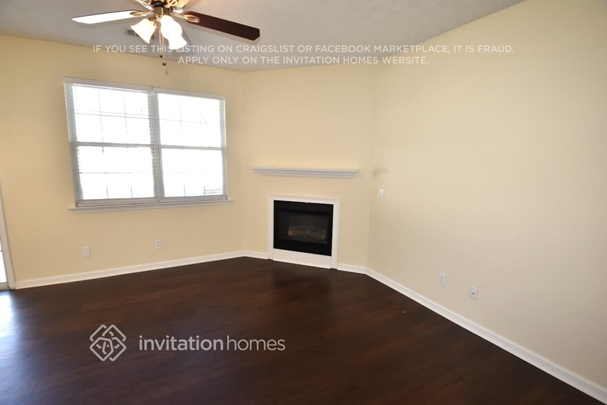 Building Photo - 202 W Oaks Pl