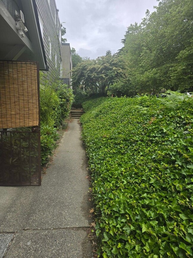 Building Photo - 240 S 152nd St