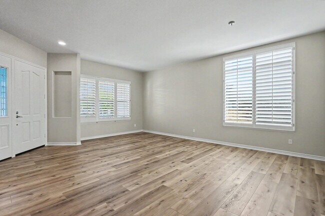 Building Photo - 4614 Via Del Rancho