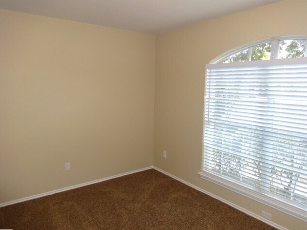 Building Photo - 2131 Jester Farms