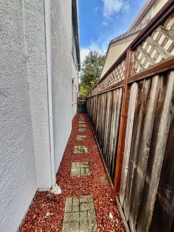 Building Photo - 668 Granite Ln