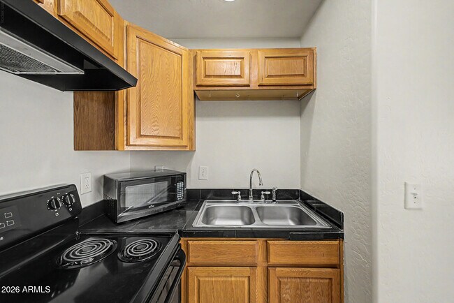 Building Photo - 3126 N 68th St